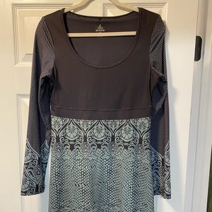 Prana Women’s Dress Sz Medium Long Sleeve Athleisure comfortable